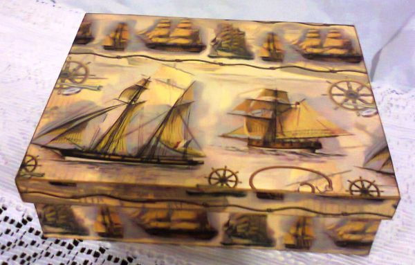 Caixa de madeira - Decorada